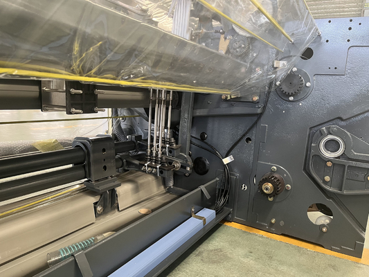 ISO Water Jet Loom Machine دوبي سفك مزدوج فوهة آلة Shuttleless المنوال