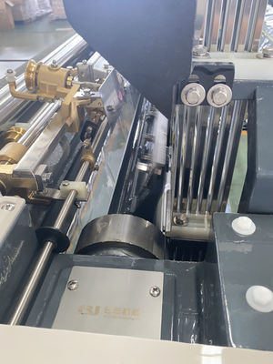 نسج مسطح المياه النفاثة تلوح في الأفق آلة النسيج 2 فوهة 1200 دورة في الدقيقة عالية السرعة